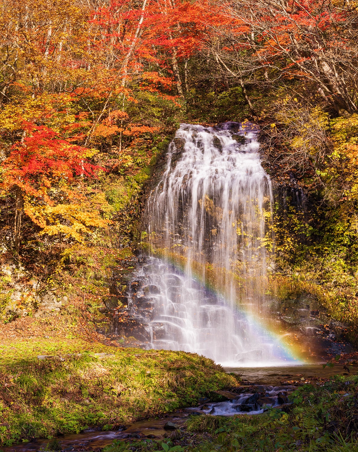 Wasserfall im Herbst